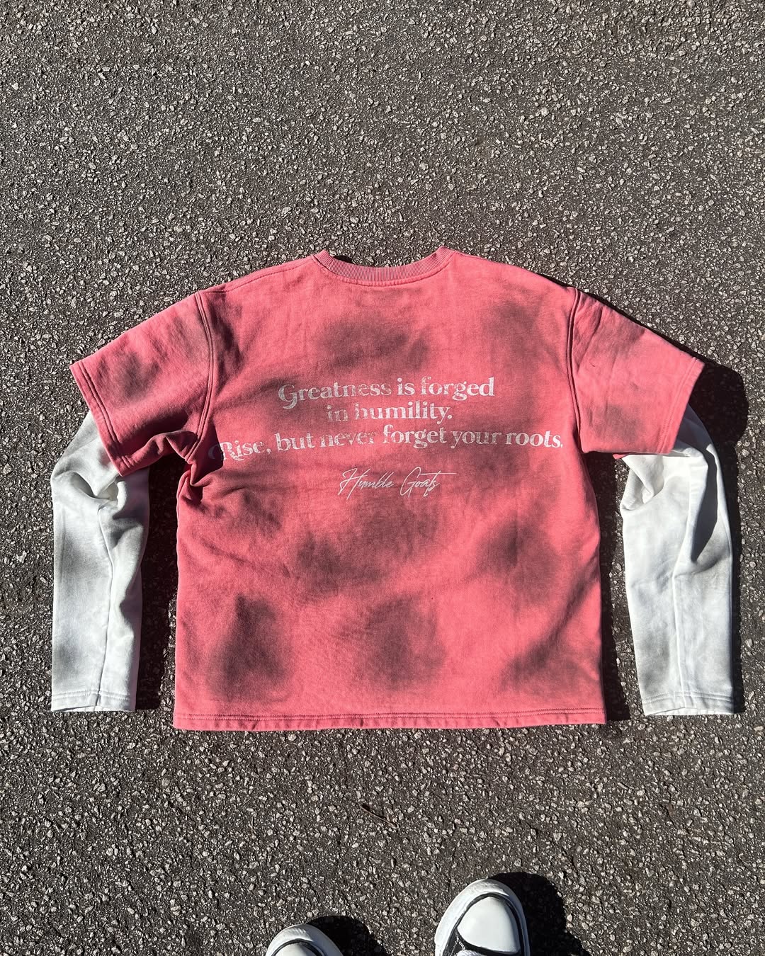Graphic Double Layered Sleeve